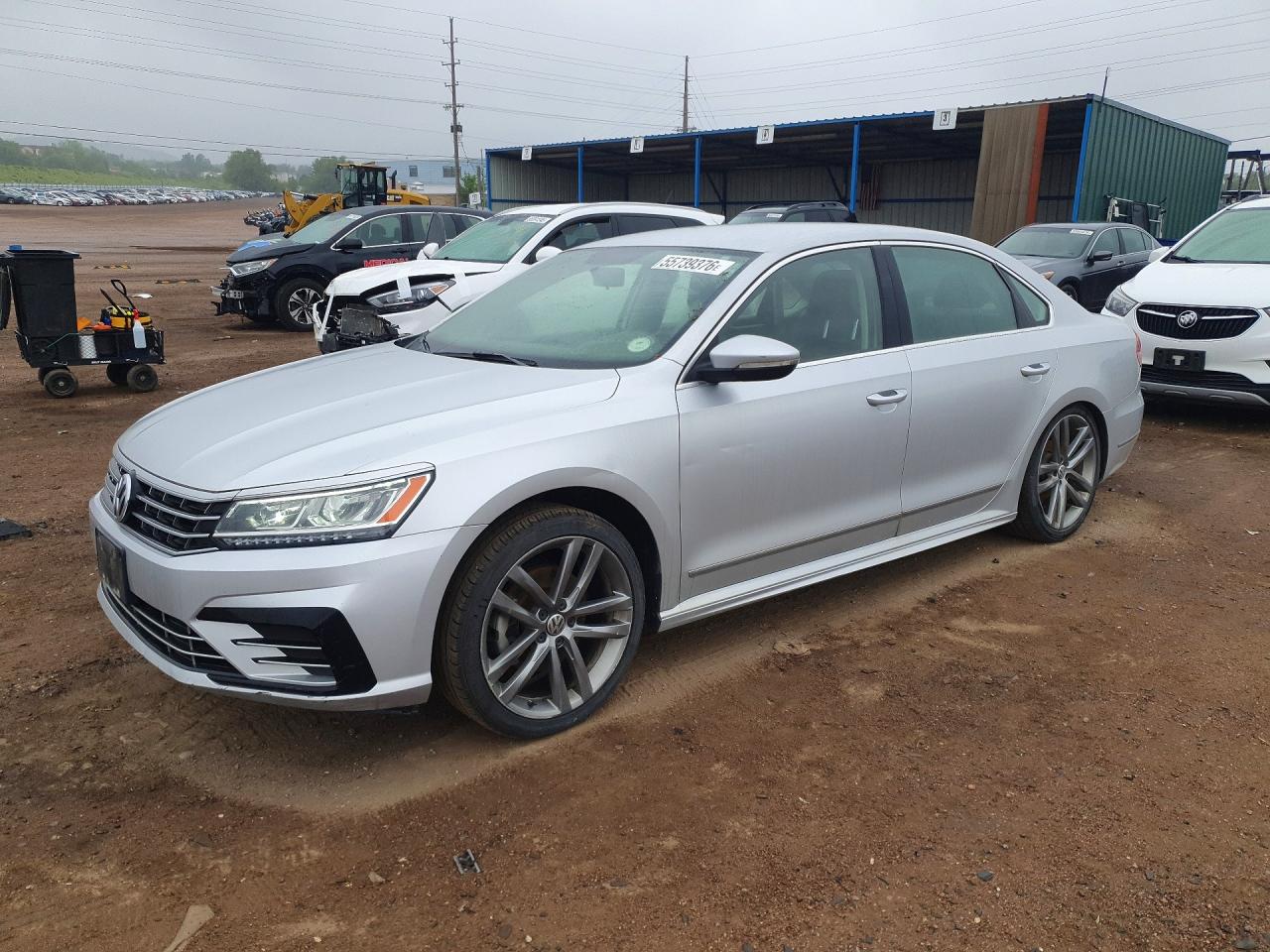 Salvage Volkswagen Passat Image