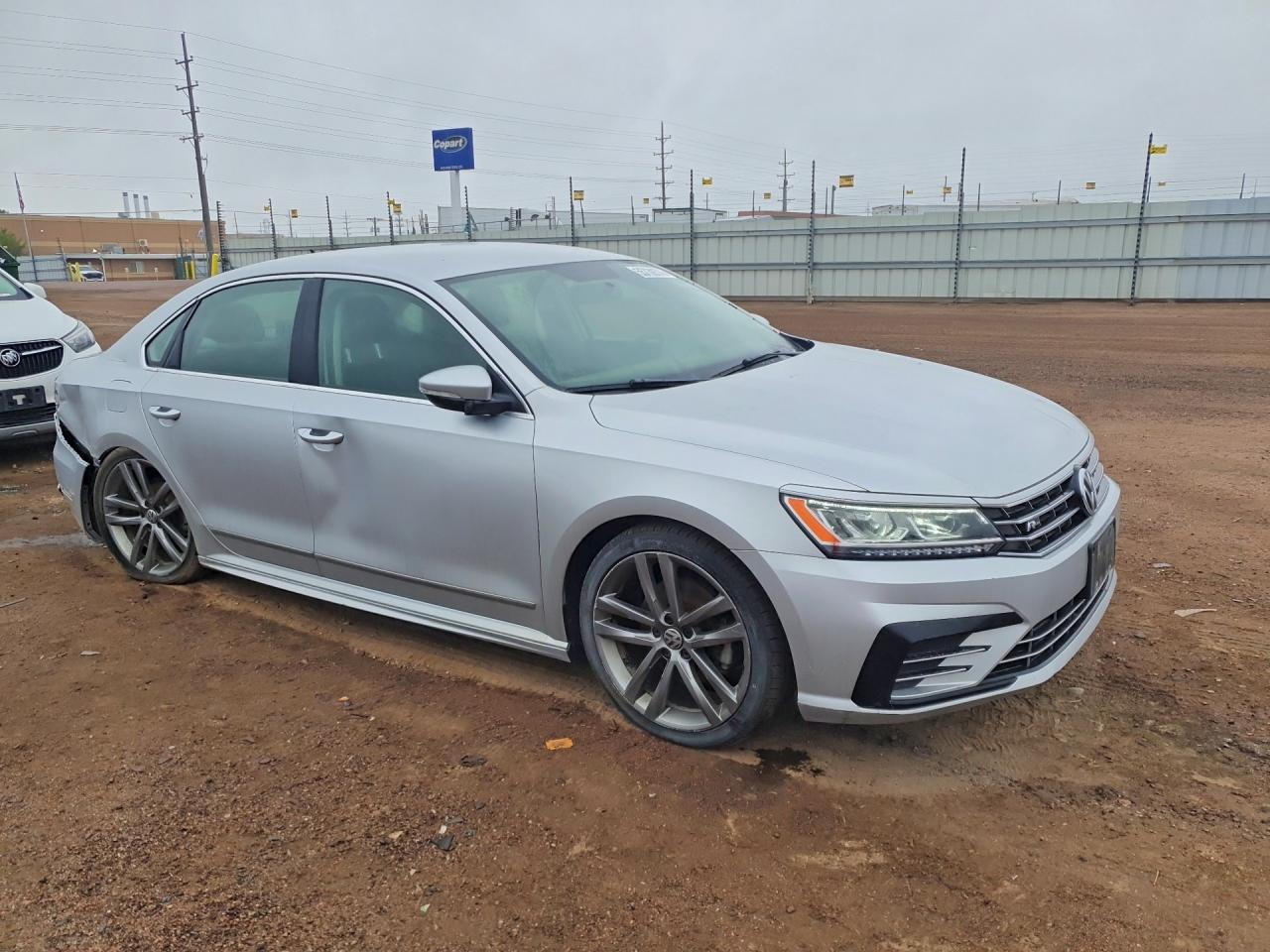 Volkswagen Passat S
