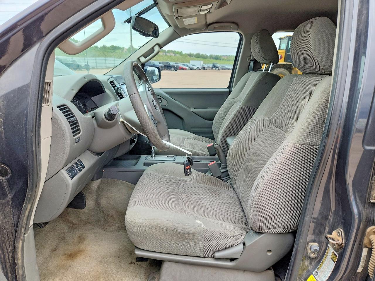 Nissan Frontier S