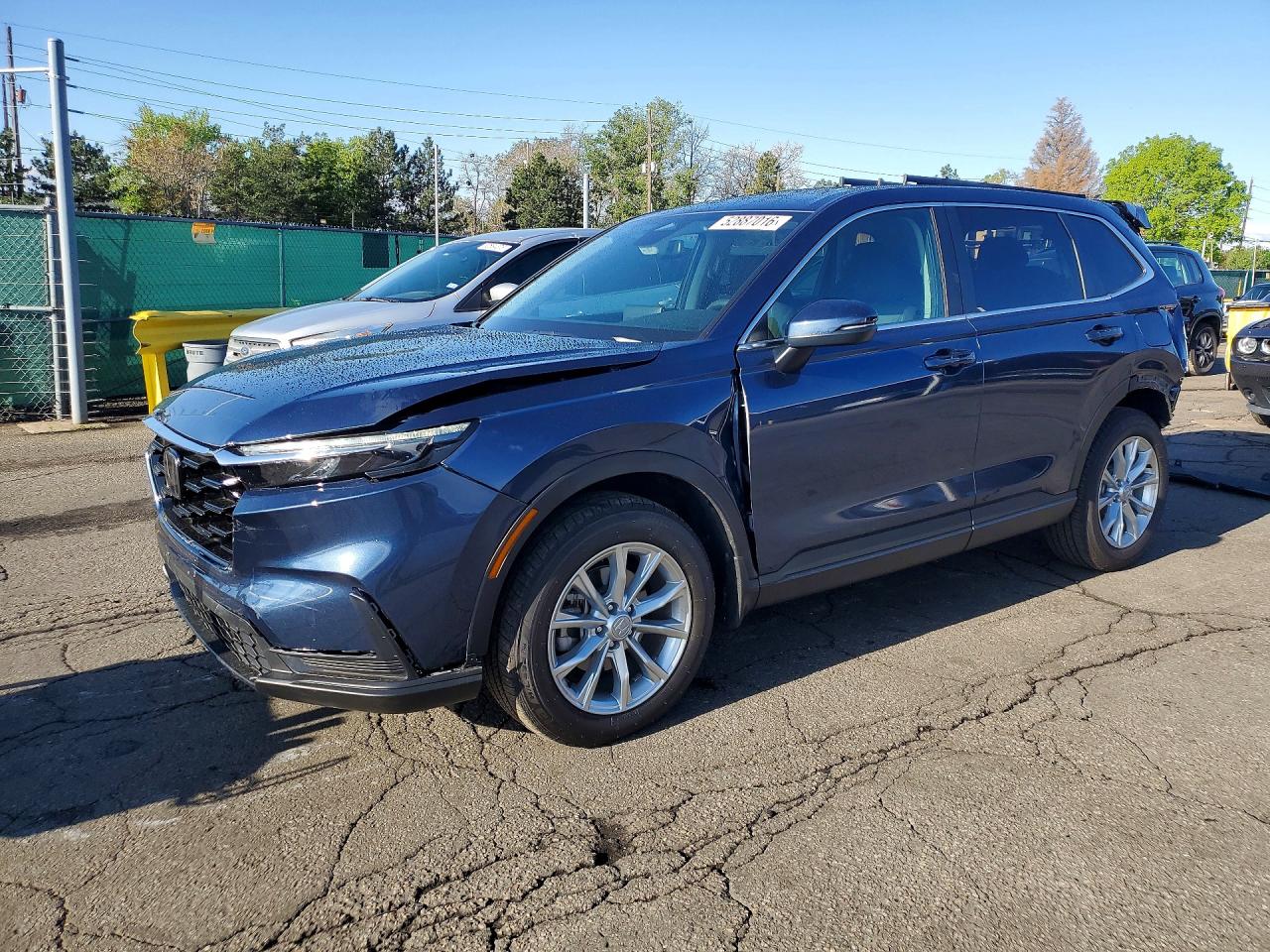 Salvage Honda Crv Image