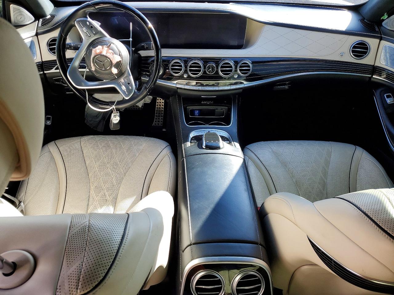 Mercedes-Benz S-Class 560 4matic