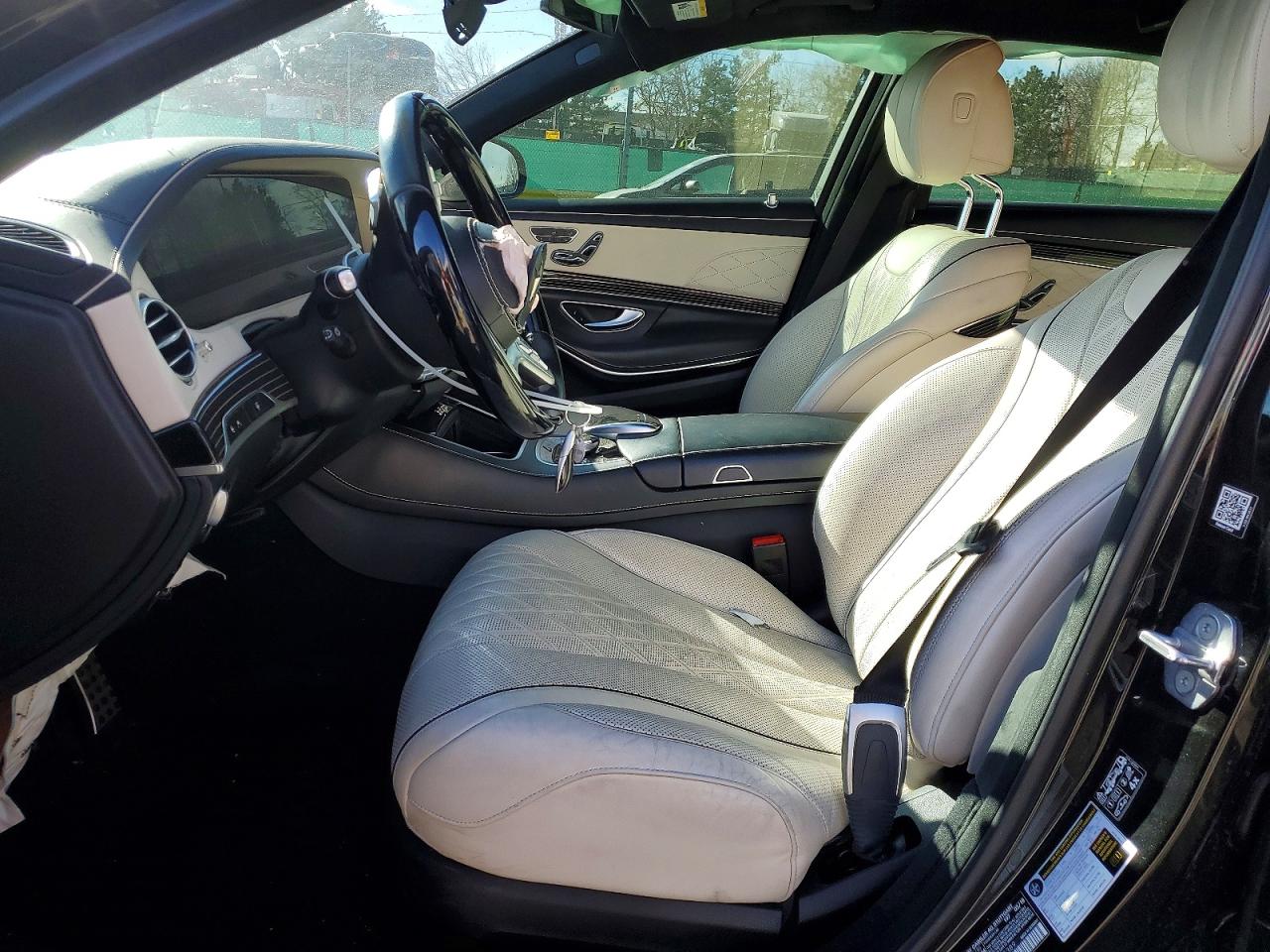 Mercedes-Benz S-Class 560 4matic