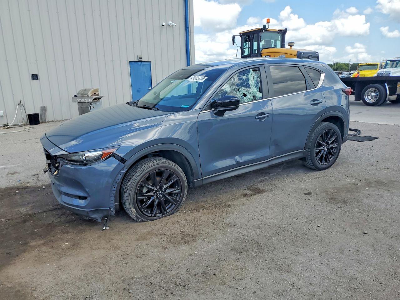 Salvage Mazda Cx Image