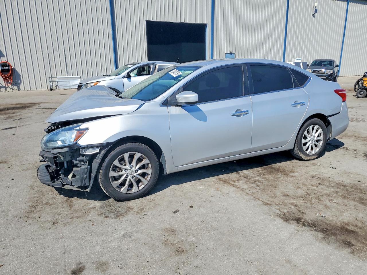 Salvage Nissan Sentra Image