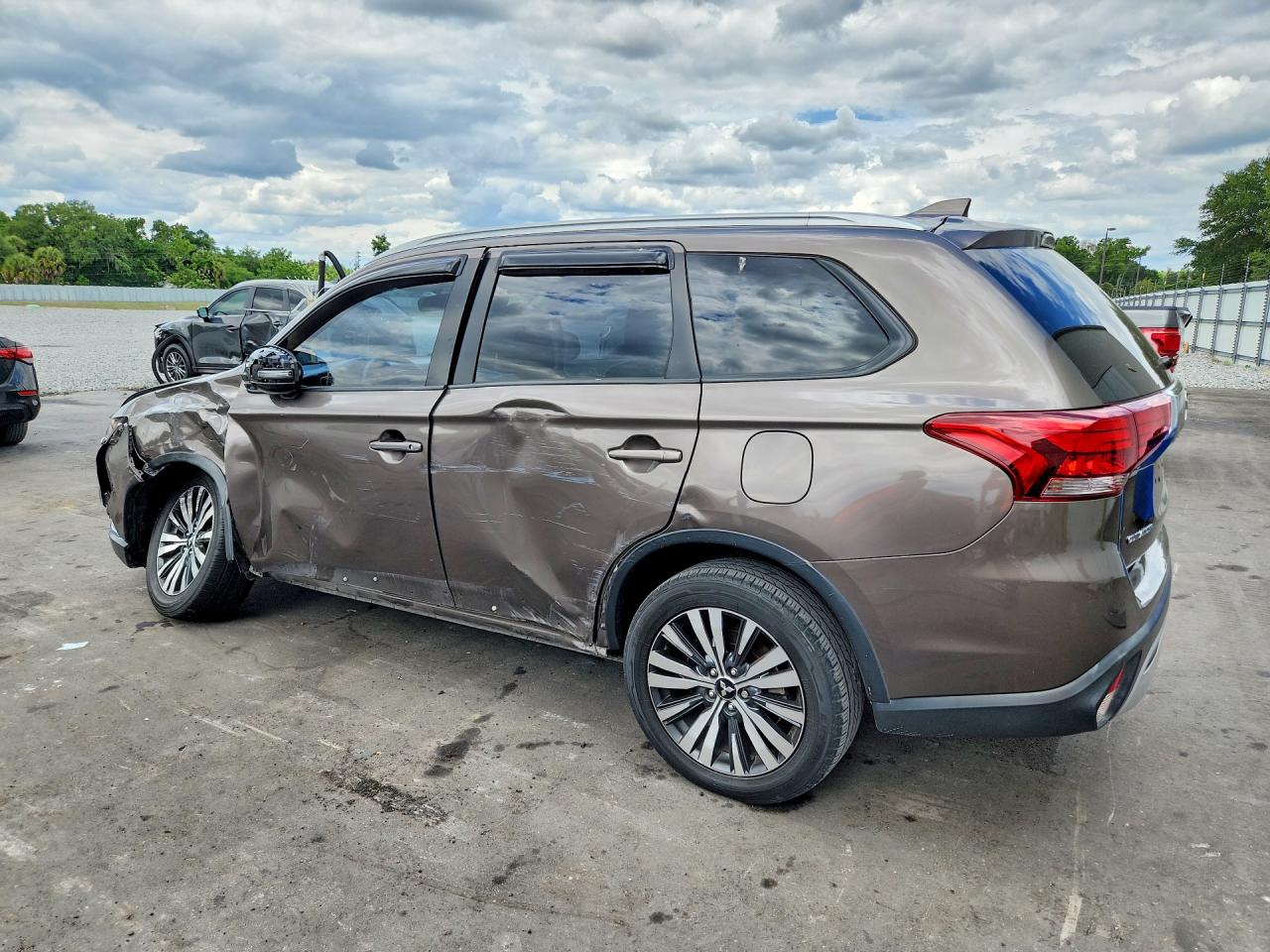 Mitsubishi Outlander Es