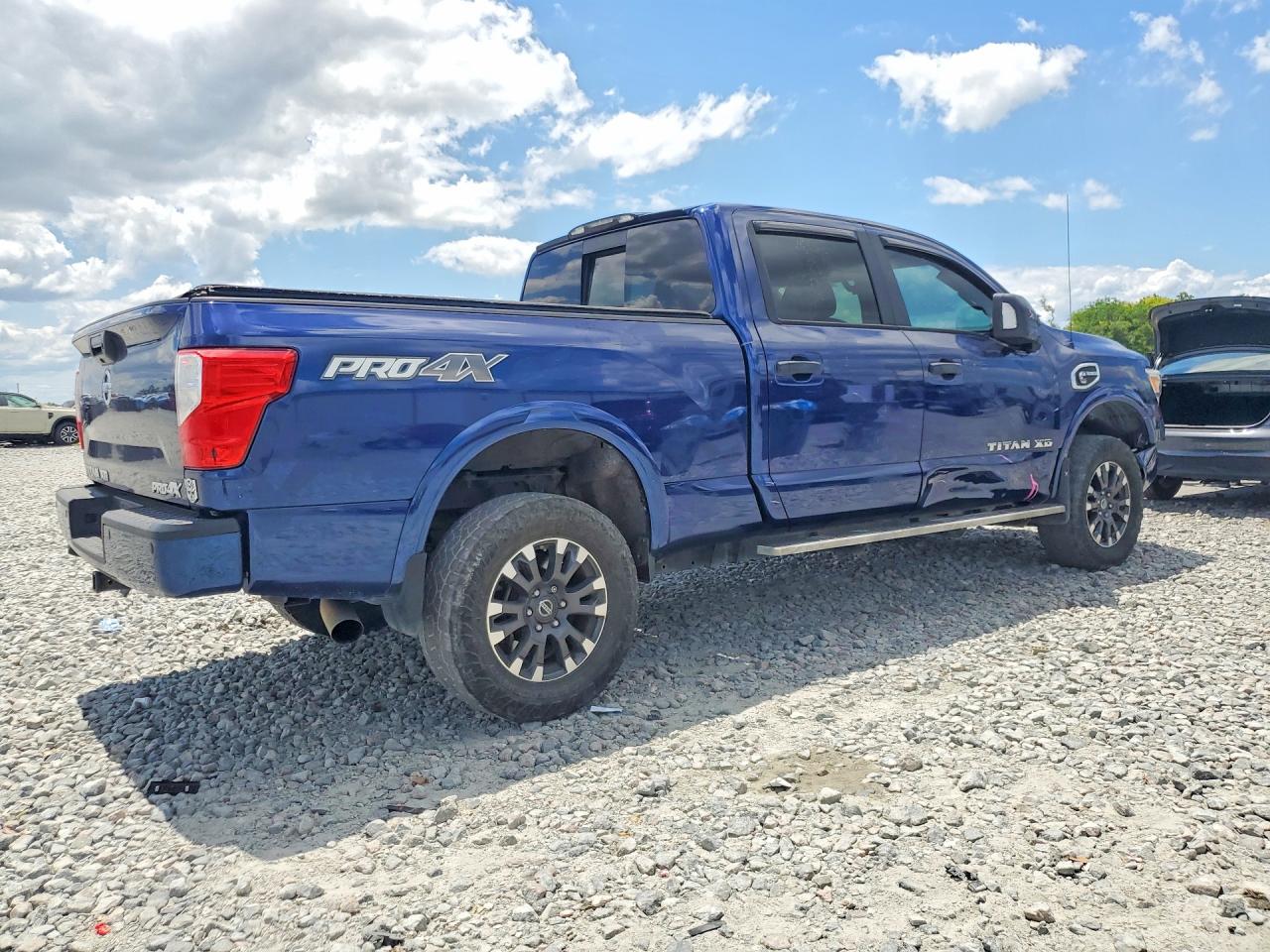 Nissan Titan Pro-4x