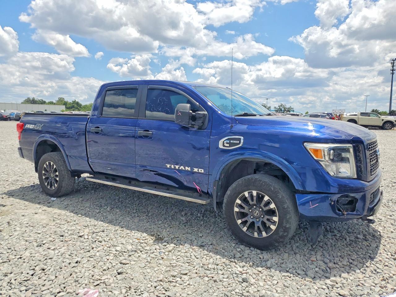 Nissan Titan Pro-4x