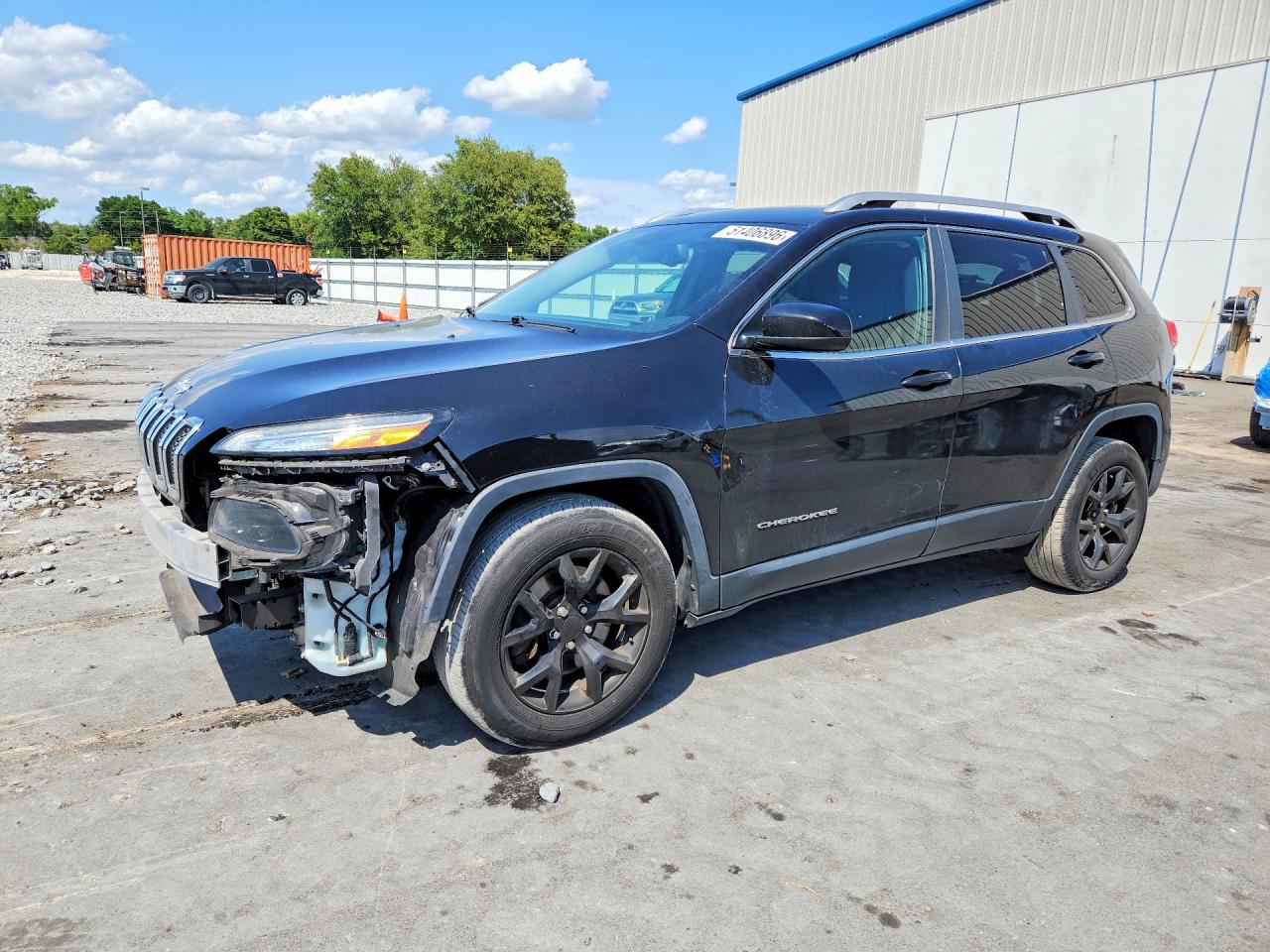 Salvage Jeep Cherokee Image