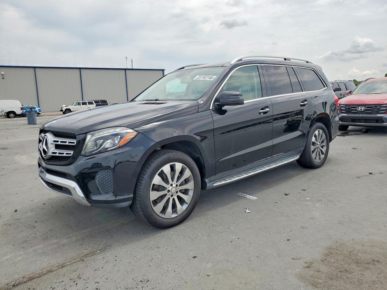 Salvage Mercedes-Benz Gls-class Image