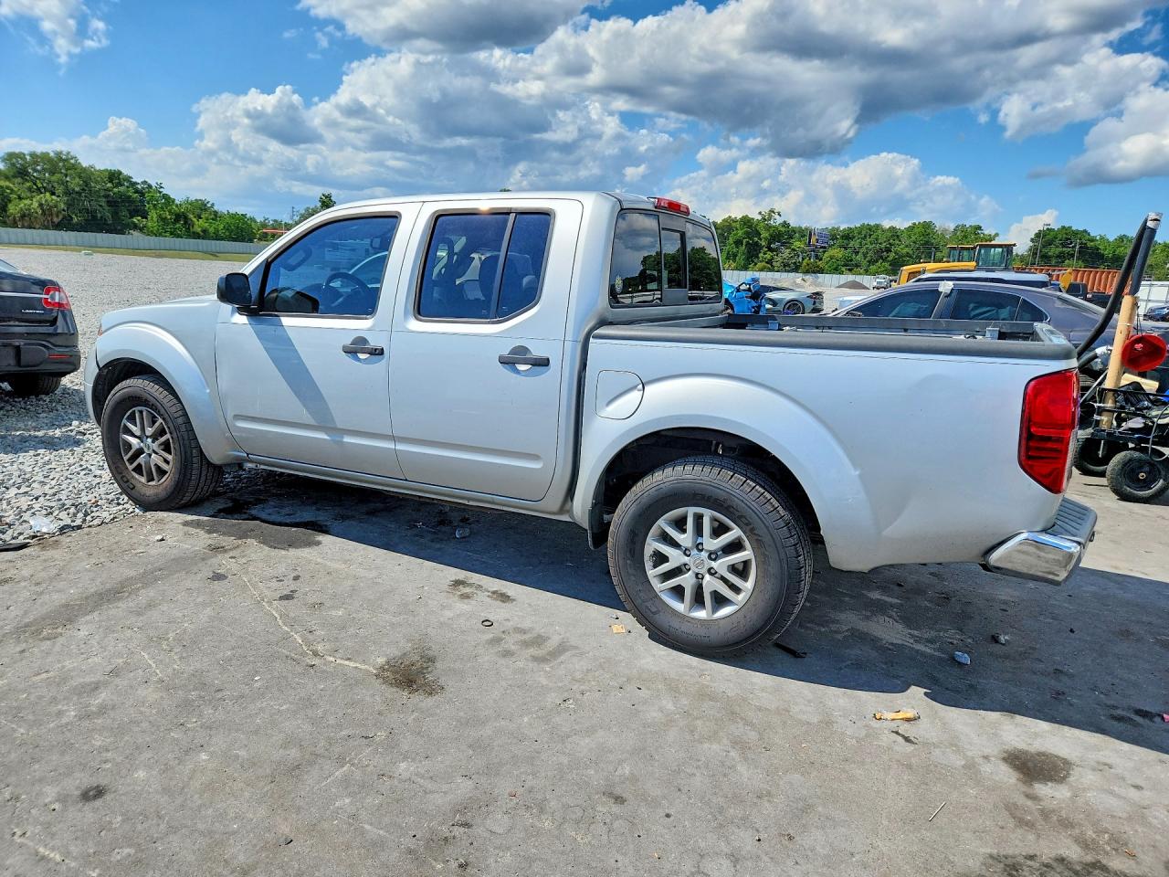 Nissan Frontier S