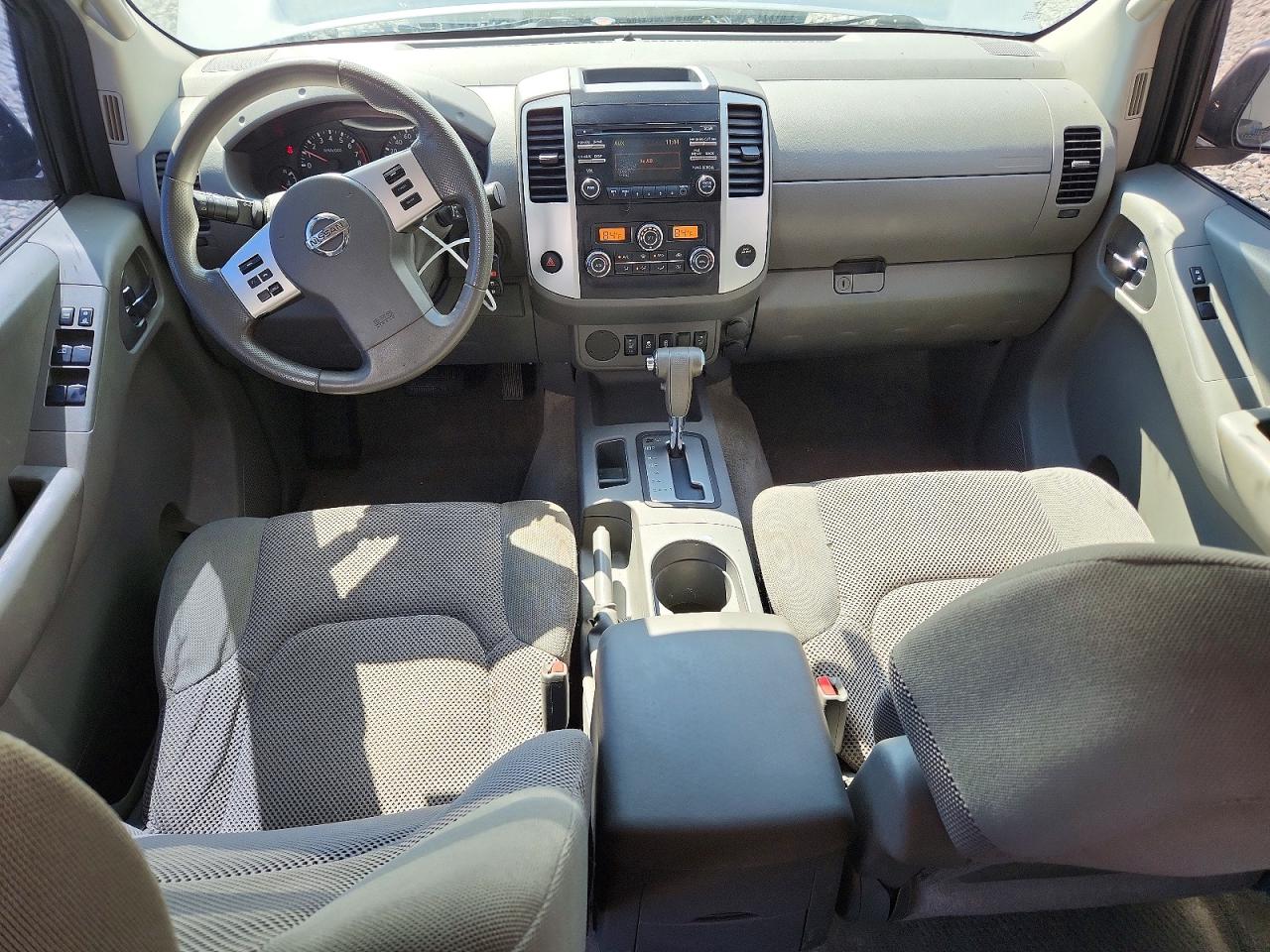 Nissan Frontier S