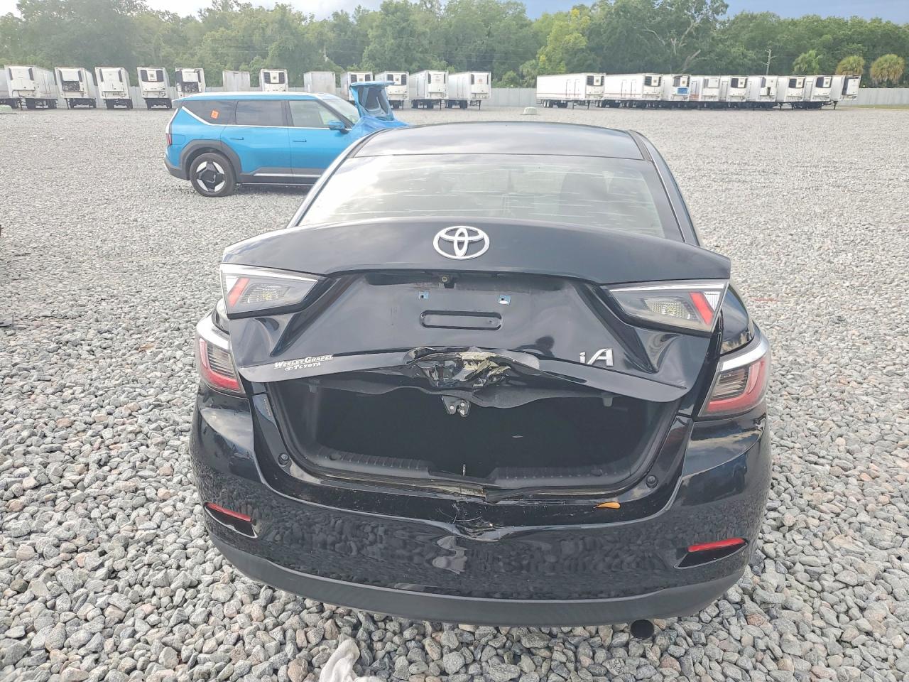 Toyota Yaris Base