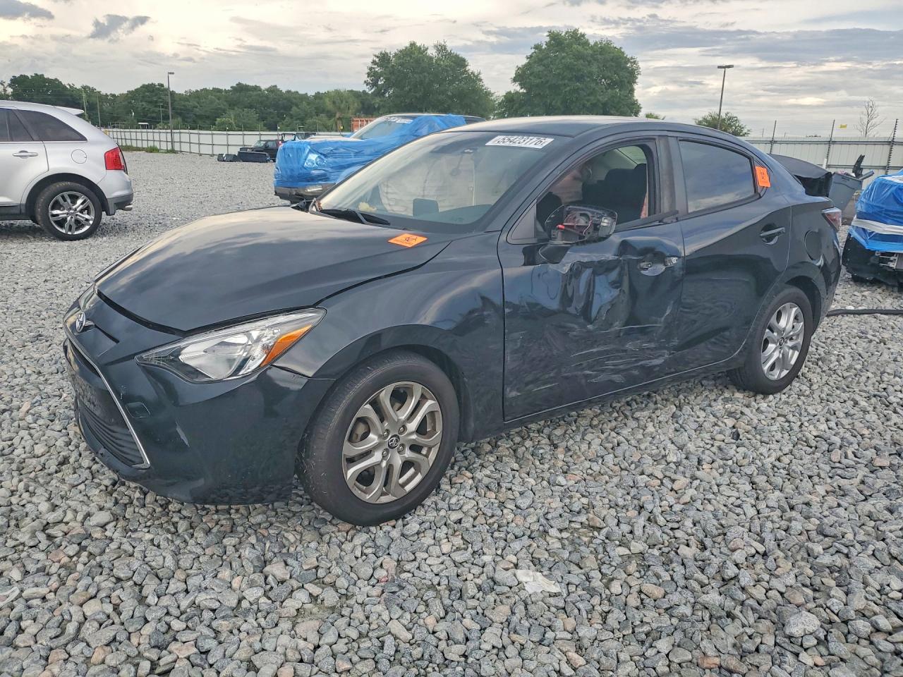 Salvage Toyota Yaris Image