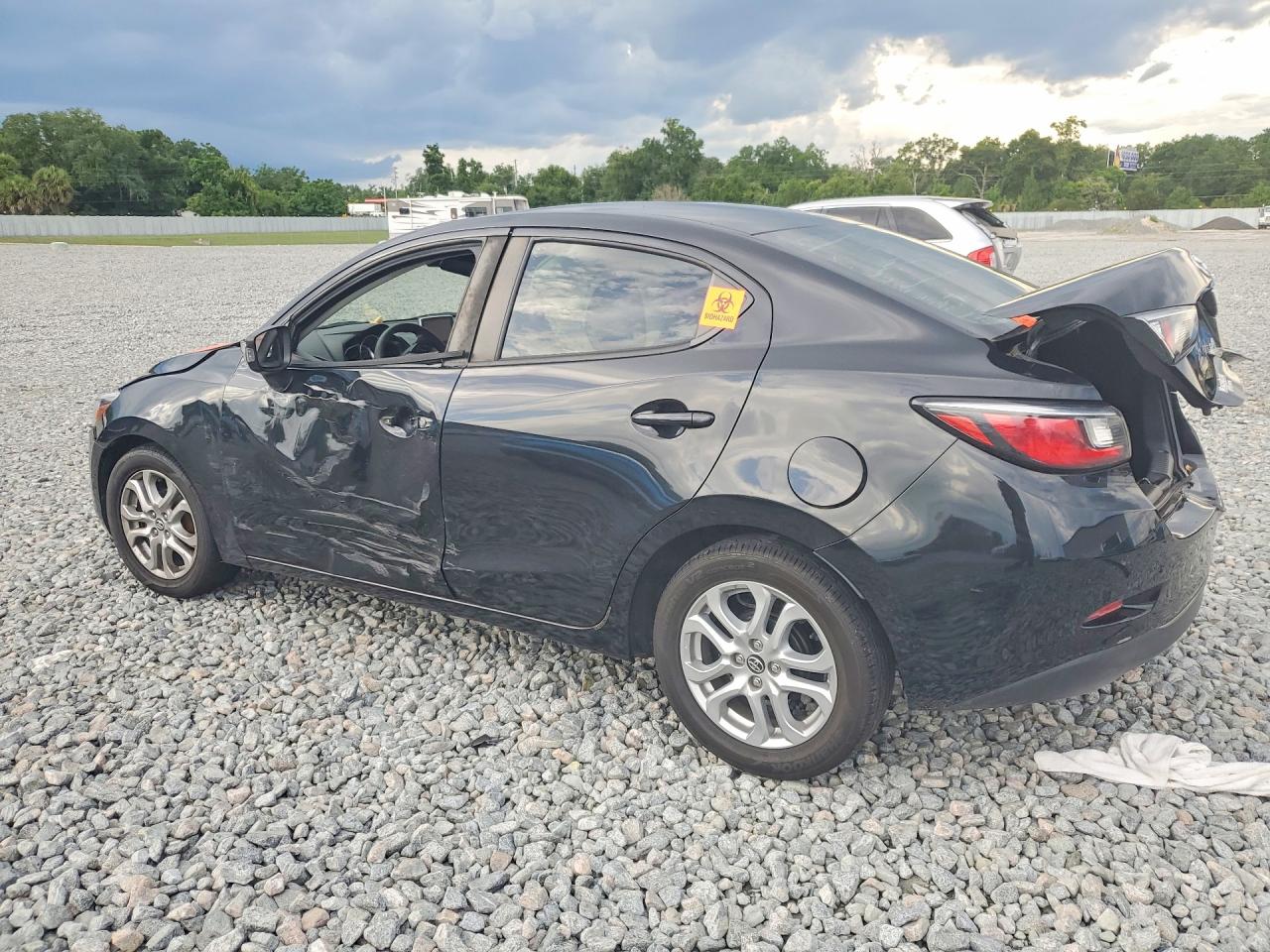 Toyota Yaris Base