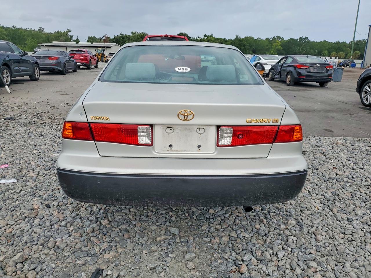 Toyota Camry Le