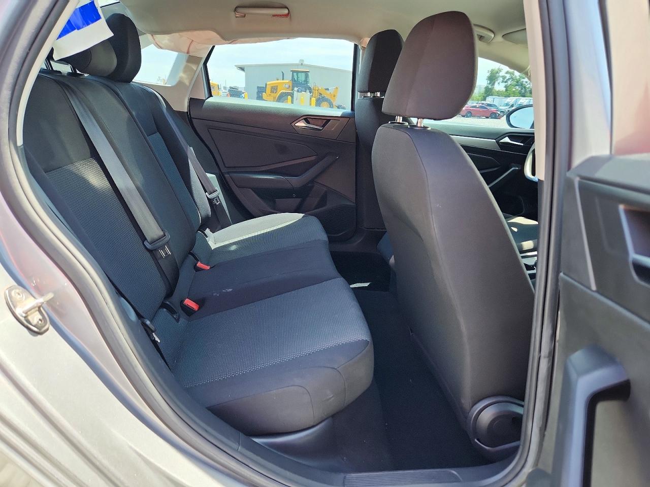 Volkswagen Jetta S