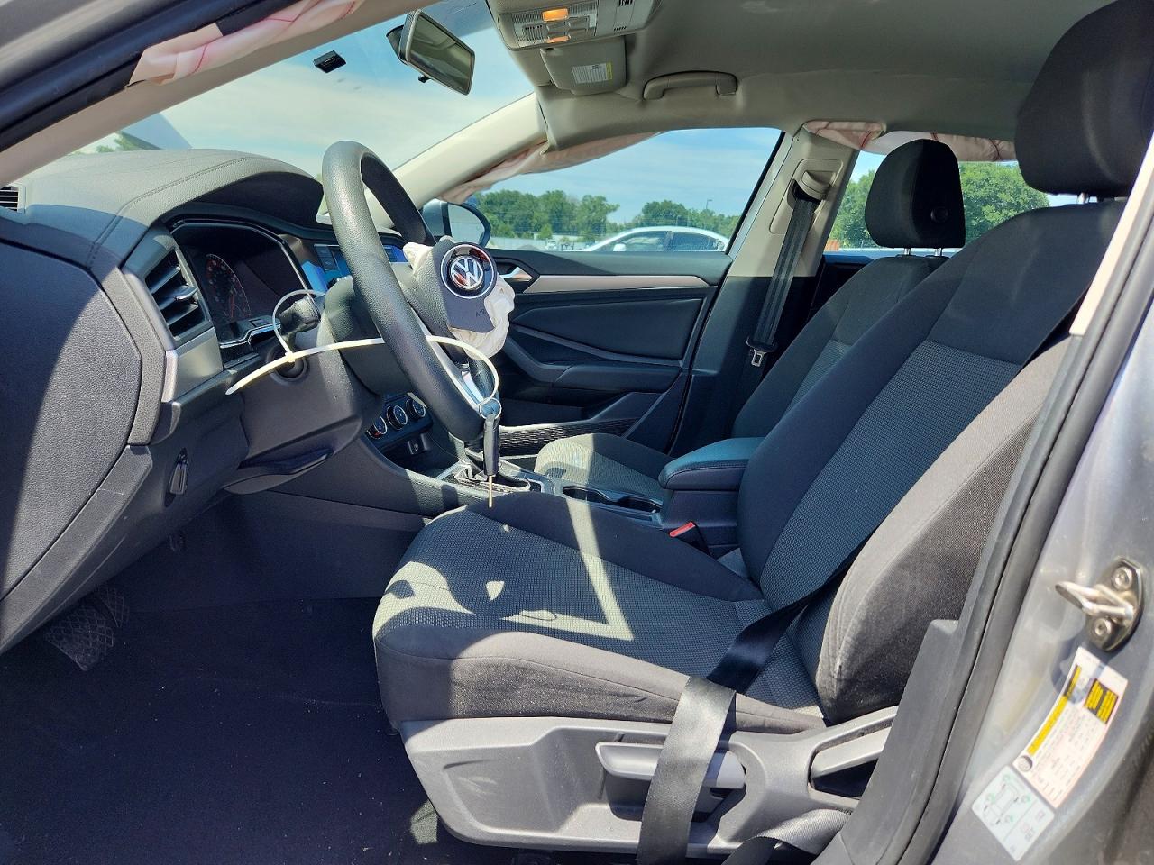 Volkswagen Jetta S
