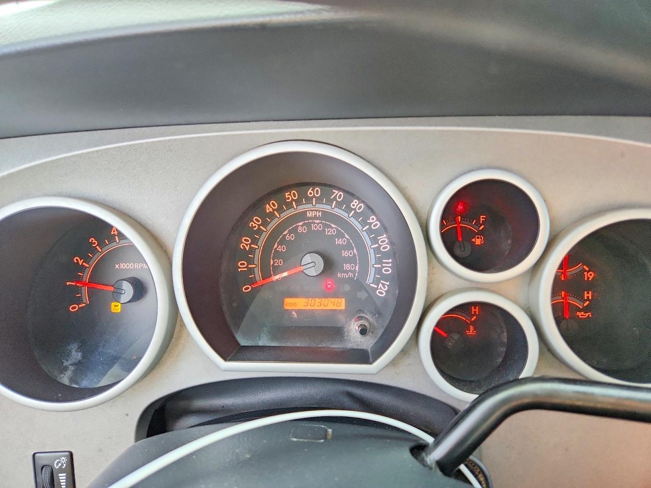 Toyota Tundra Double Cab Sr5