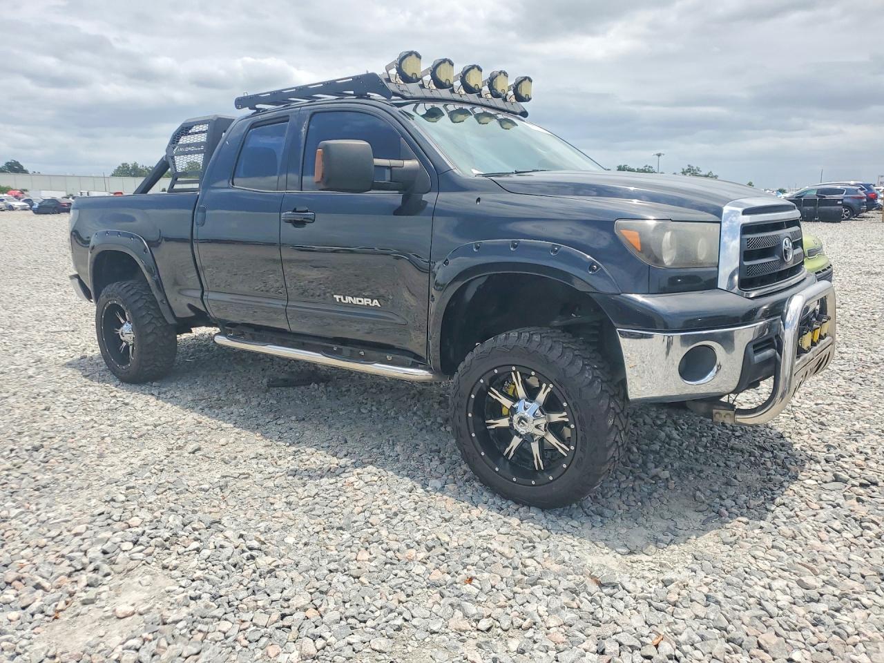 Toyota Tundra Double Cab Sr5