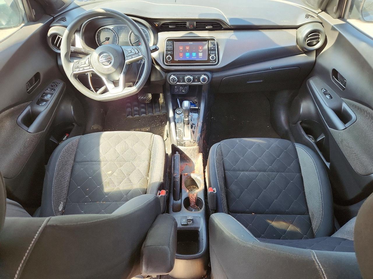 Nissan Kicks S