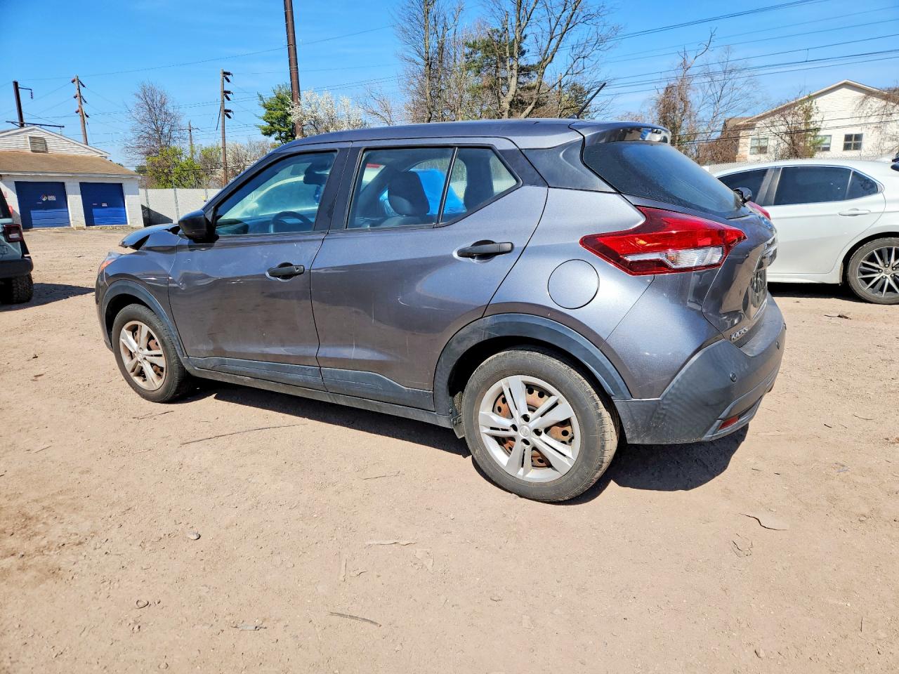 Nissan Kicks S