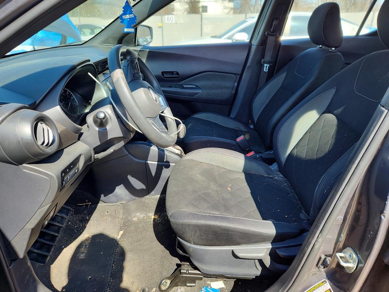 Nissan Kicks S