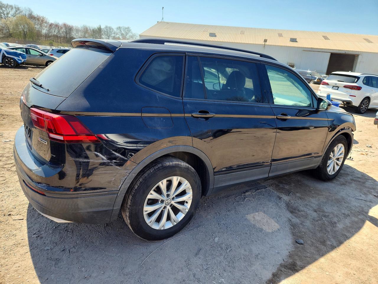 Volkswagen Tiguan S