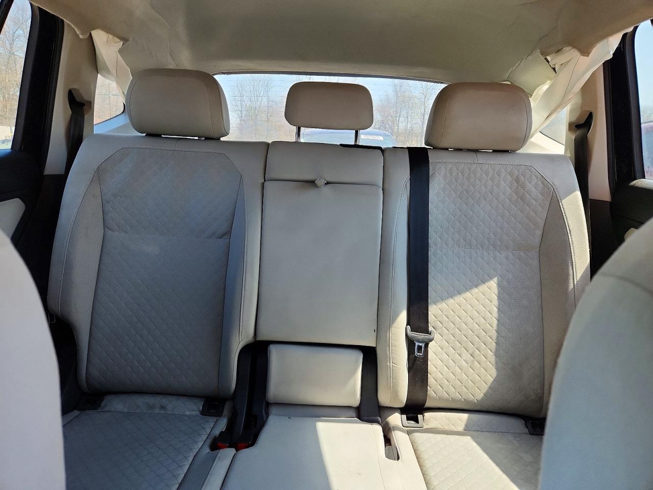 Volkswagen Tiguan S