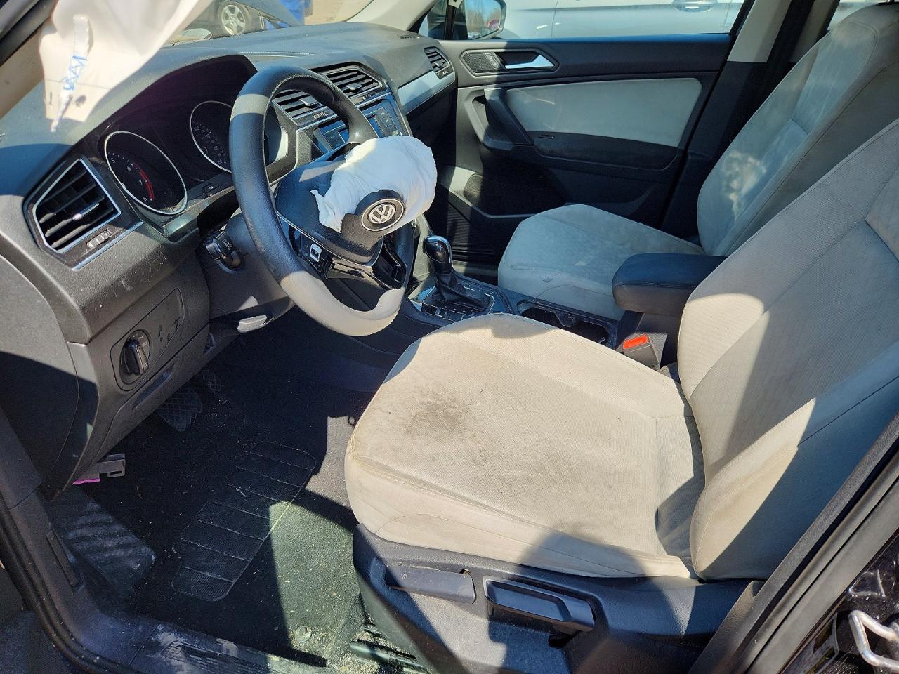 Volkswagen Tiguan S