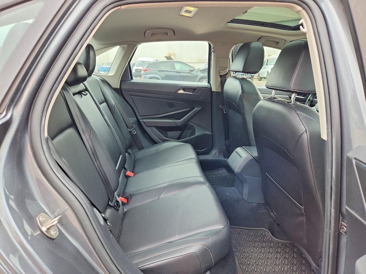 Volkswagen Jetta S