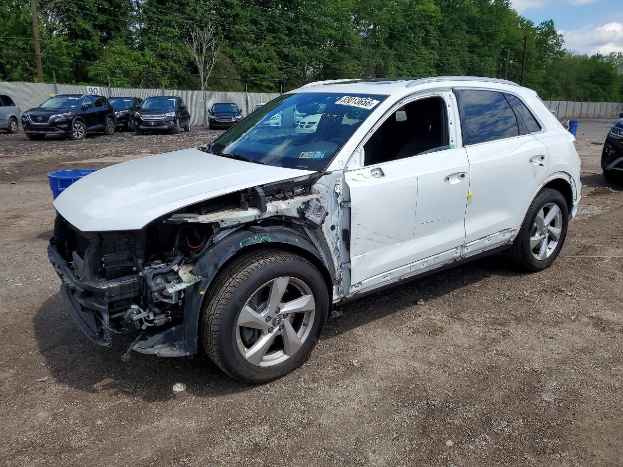 Salvage Audi Q3 Image