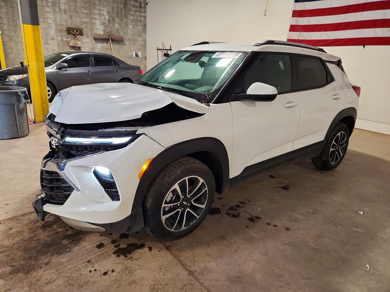 Salvage Chevrolet Trailblaze Image