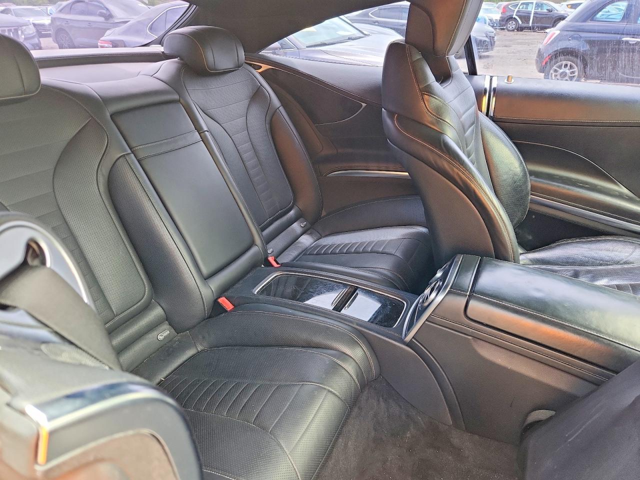 Mercedes-Benz S-Class 550