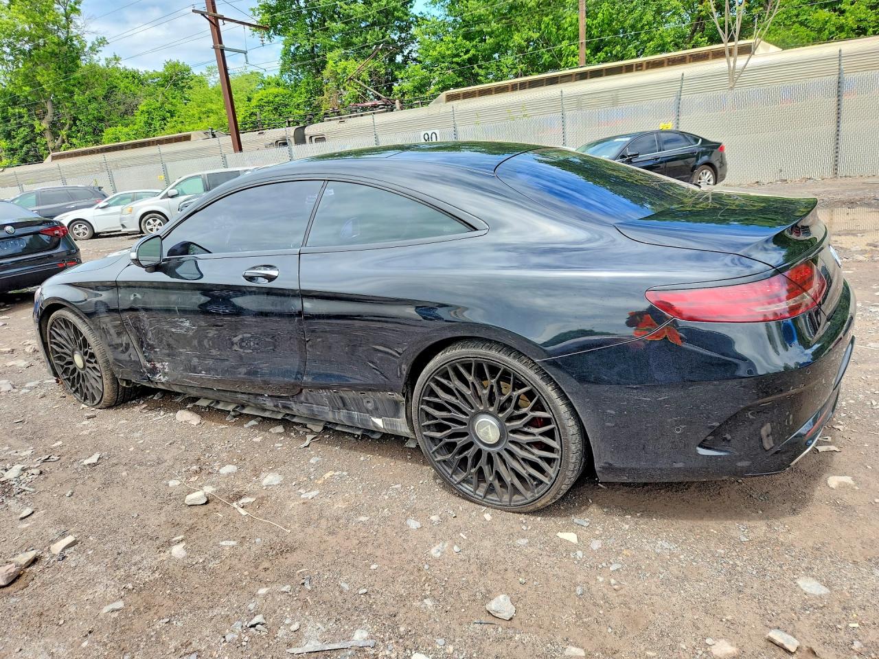 Mercedes-Benz S-Class 550