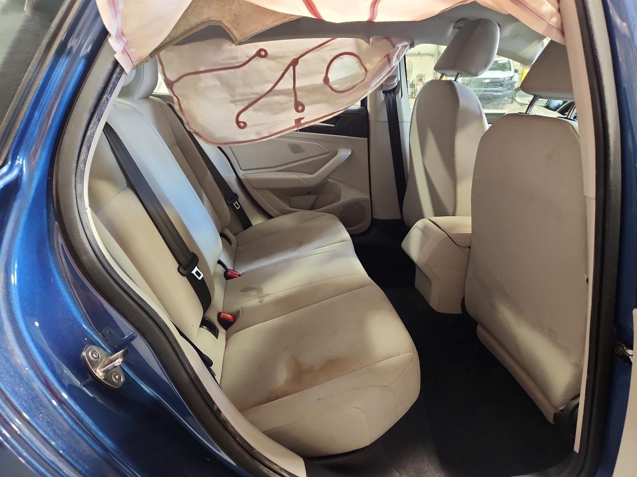 Volkswagen Jetta S