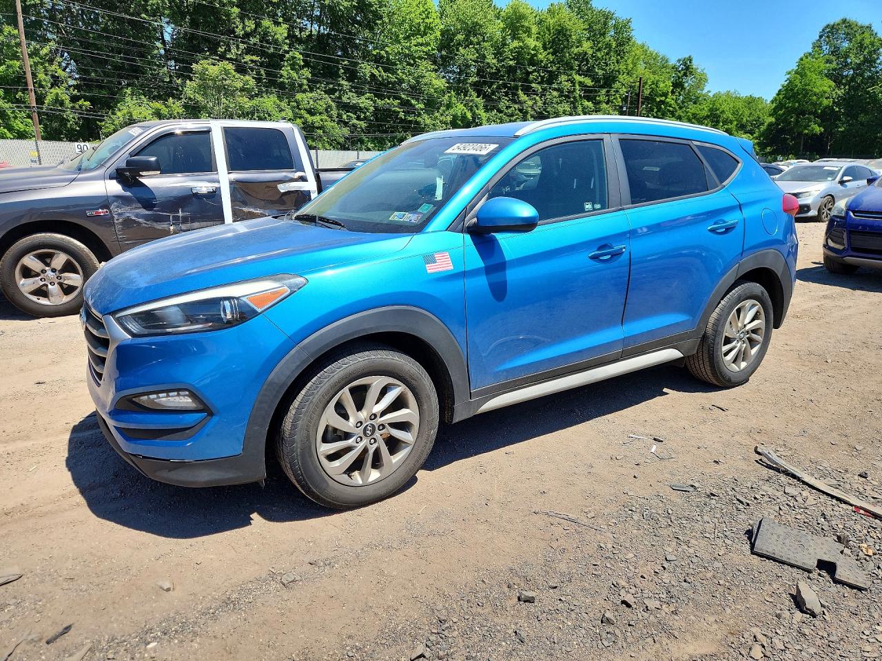 Salvage Hyundai TUCSON Image