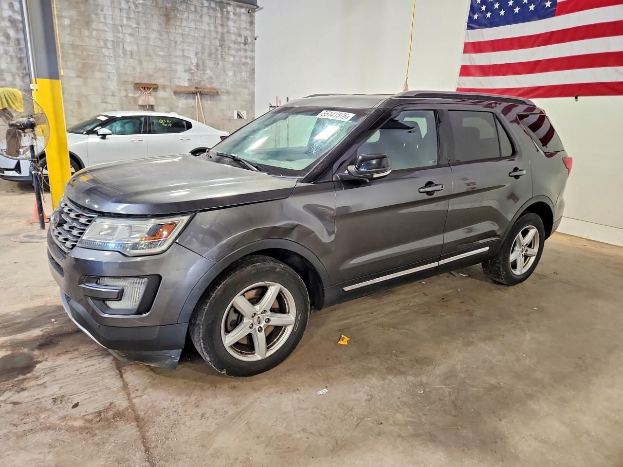 Salvage Ford Explorer Image