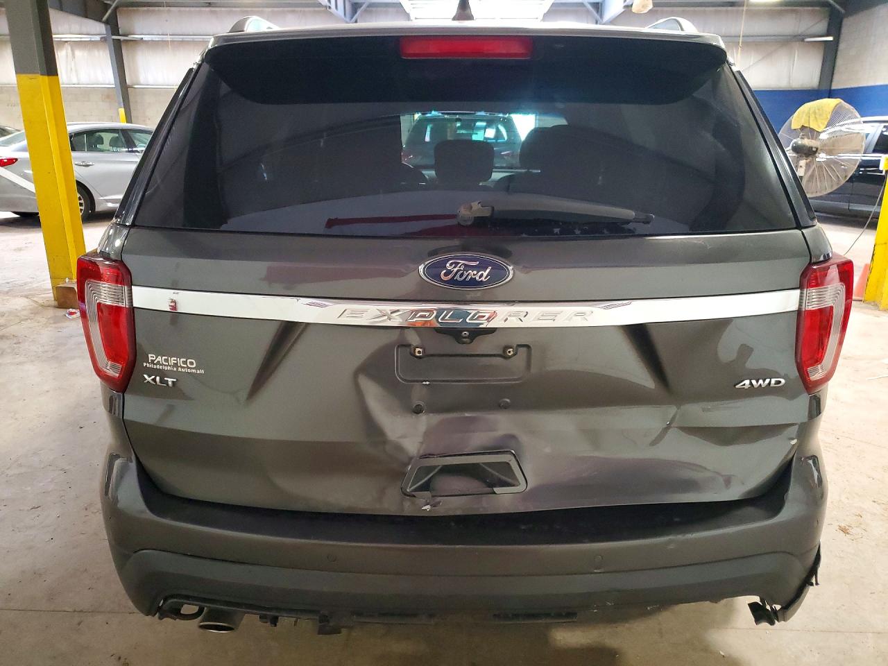 Ford Explorer Xlt