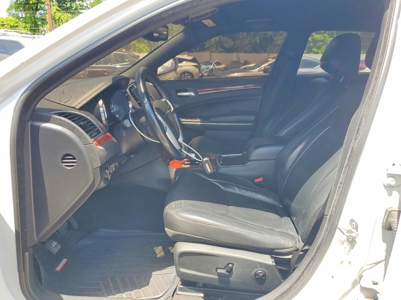 Chrysler 300 Base