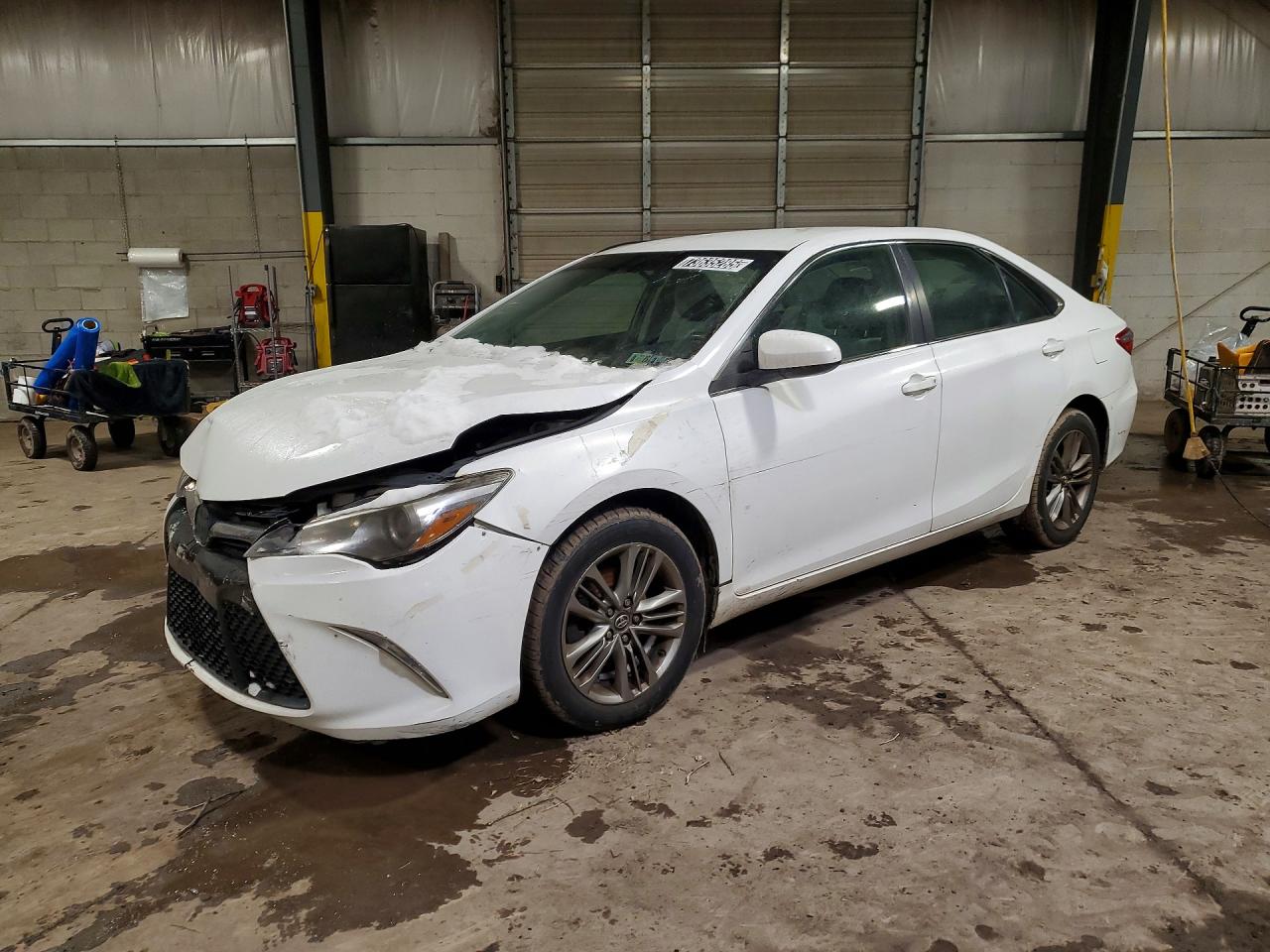 Salvage Toyota Camry Image