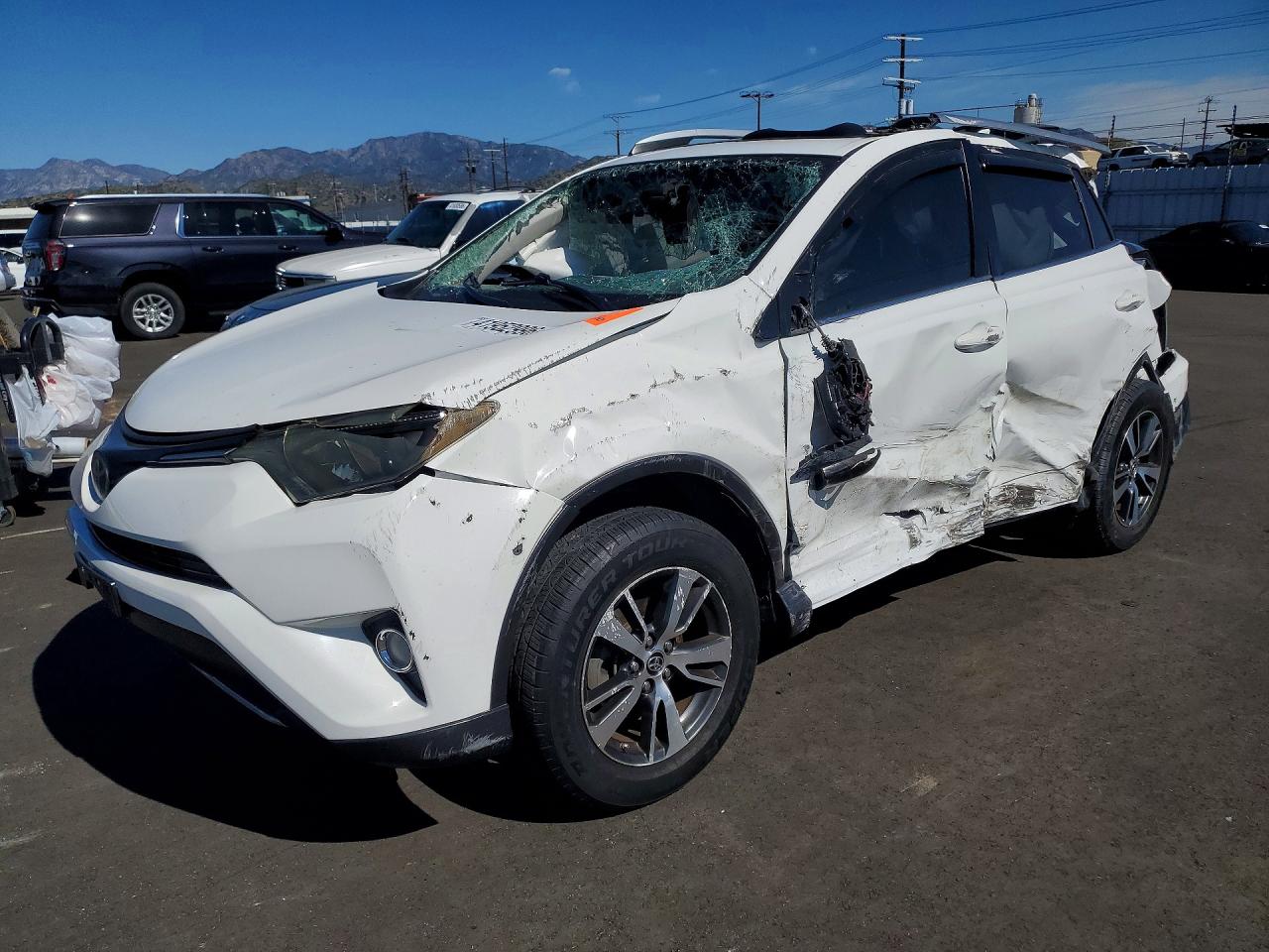 Salvage Toyota RAV4 Image
