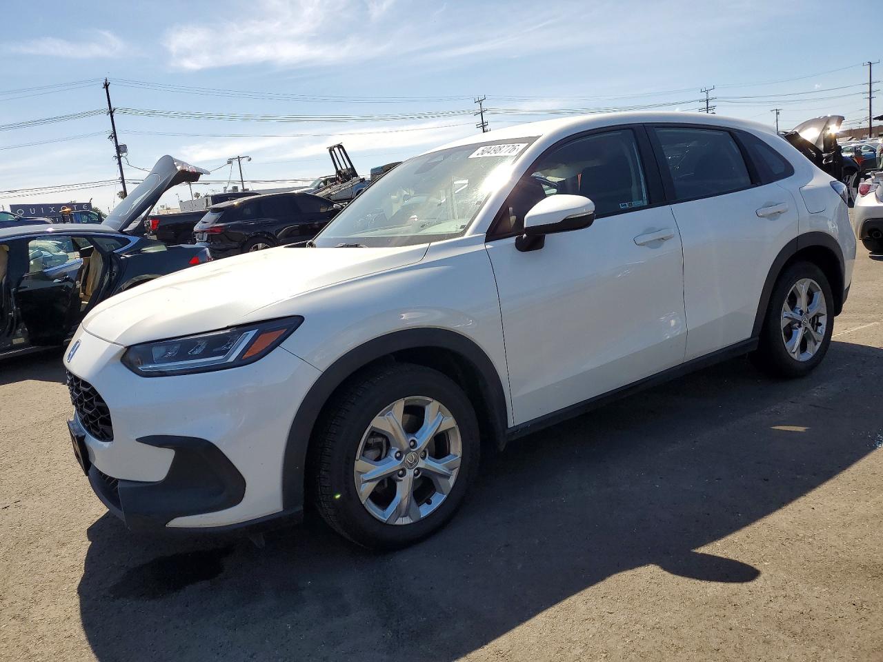Salvage Honda HR-V Image