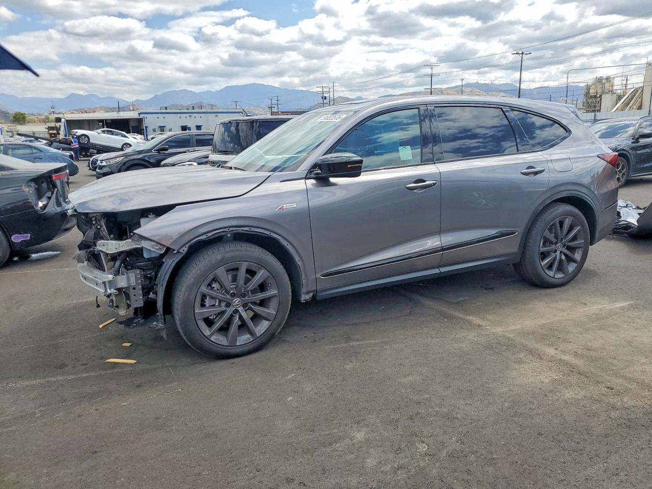 Salvage Acura MDX Image
