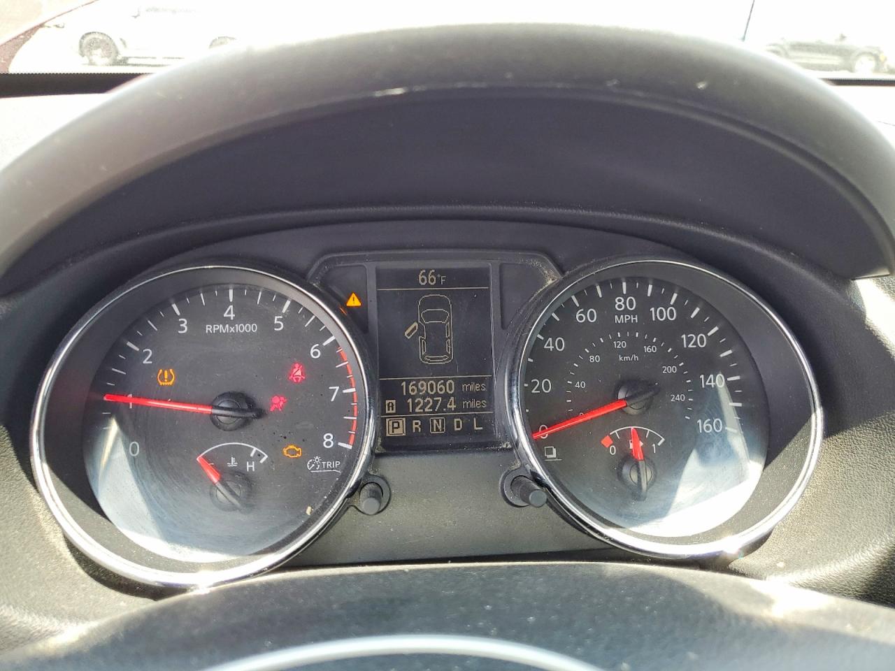 Nissan Rogue S