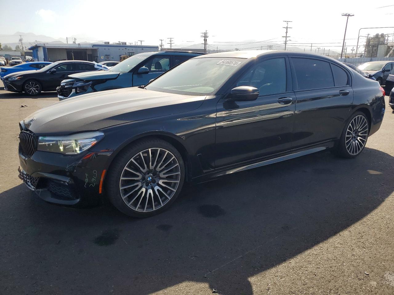 Salvage BMW 7 Series Image