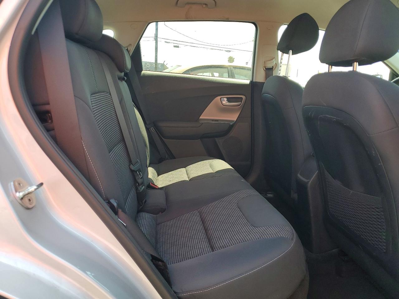 Kia Niro Lx