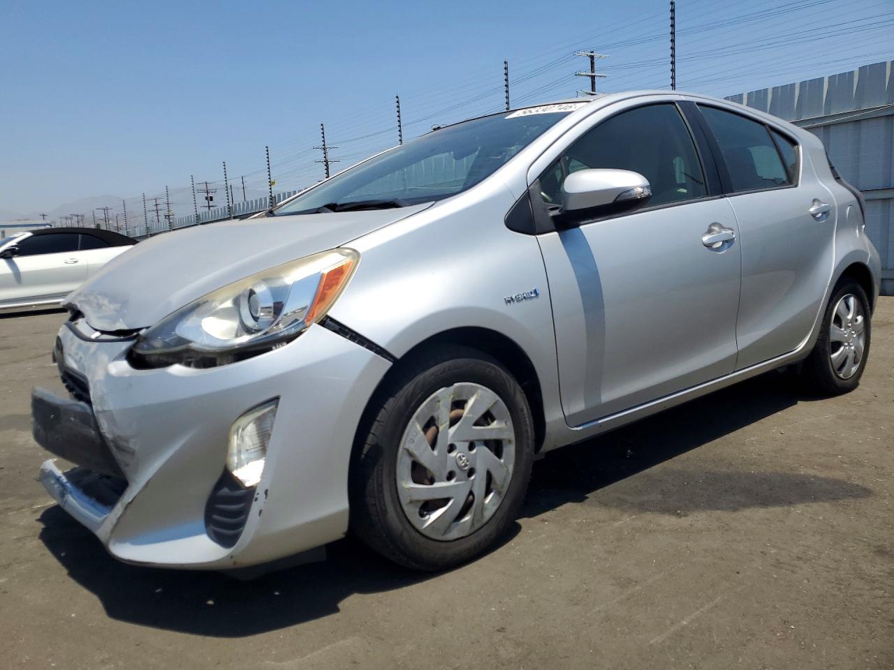 Salvage Toyota Prius Image
