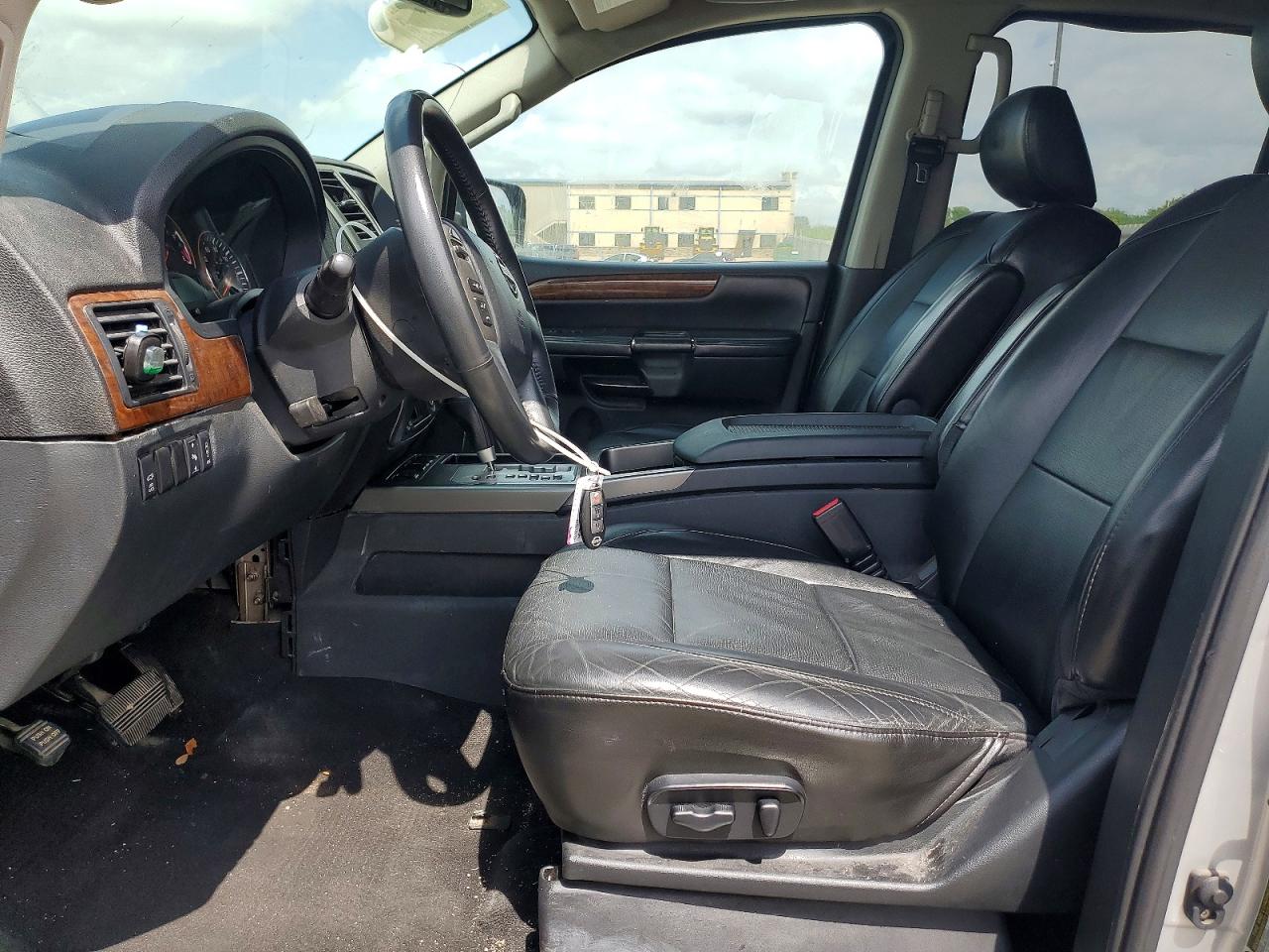 Nissan Armada Sv