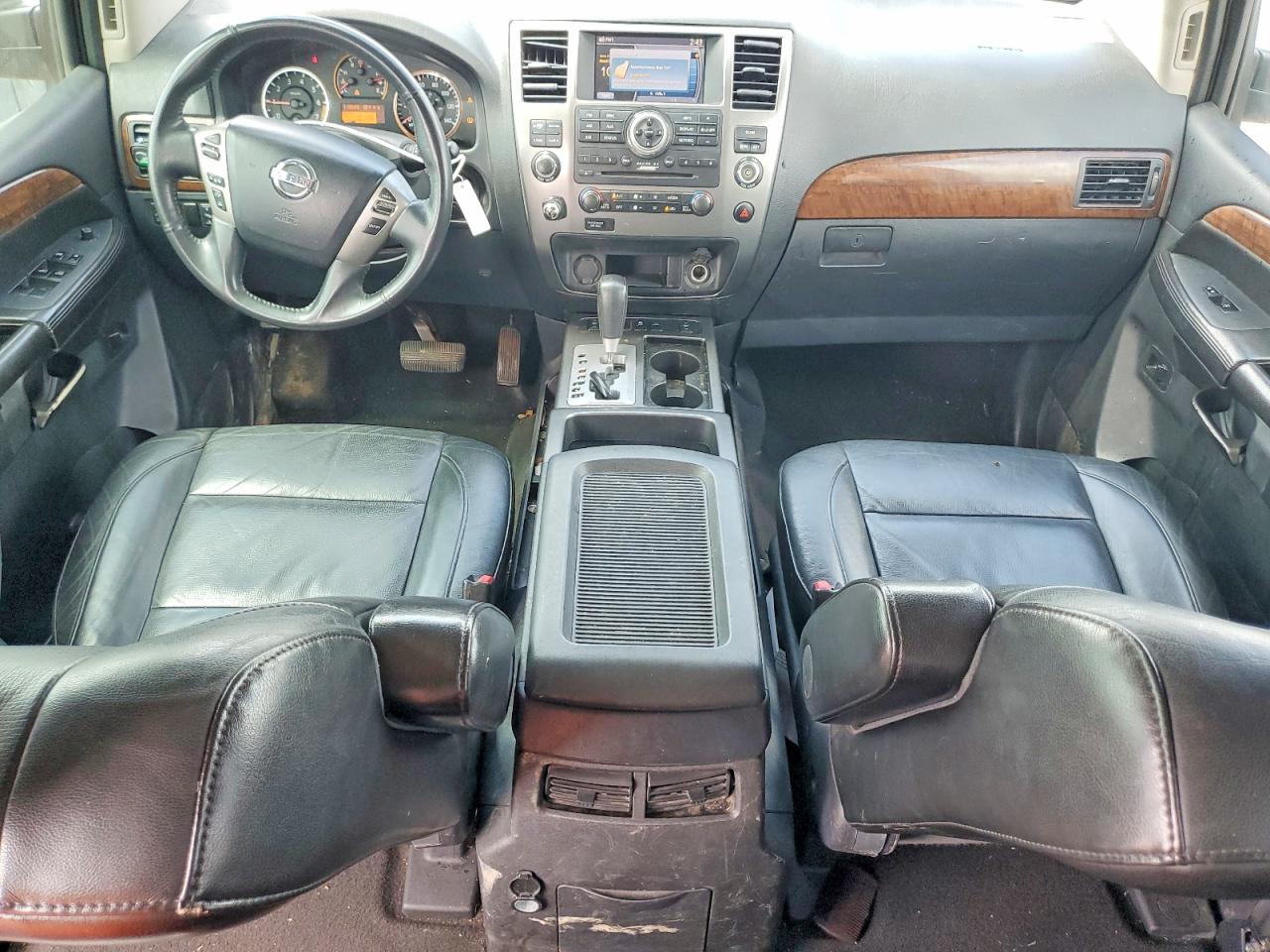 Nissan Armada Sv