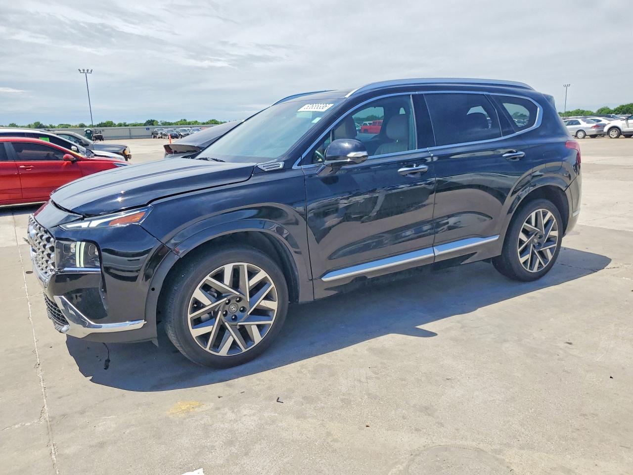 Salvage Hyundai SANTA FE Image